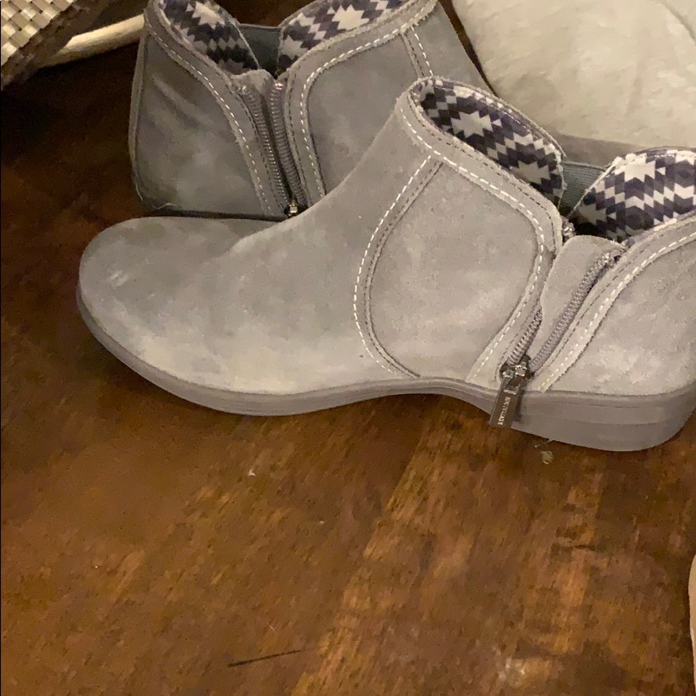 Grey suede bootie - practically new